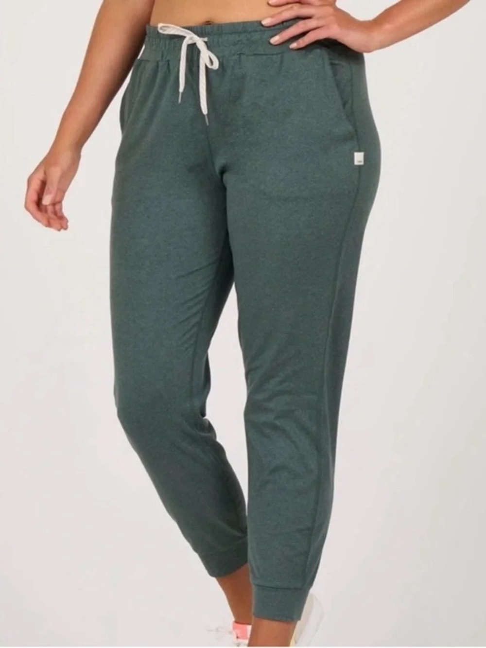 Vuori Performance Joggers size Medium